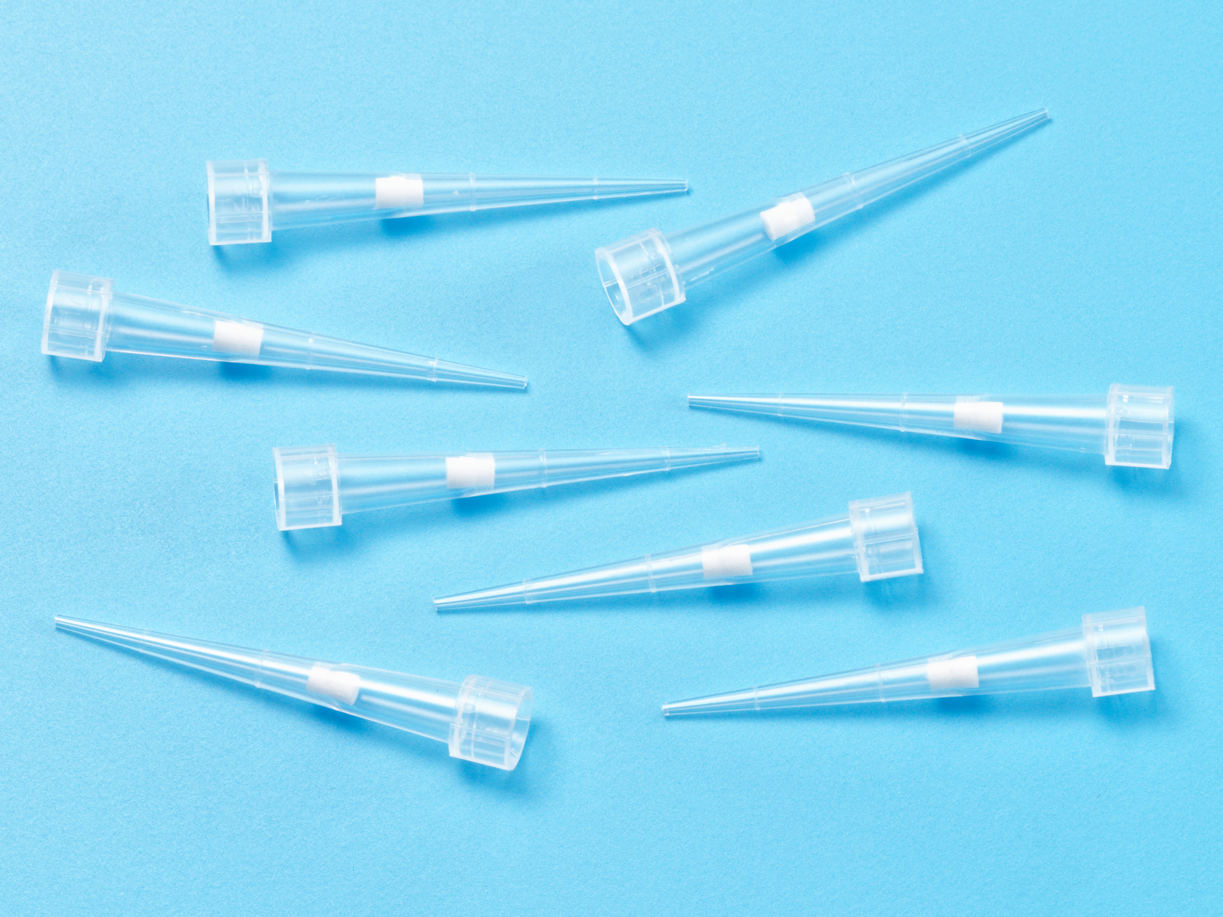 Наконечники для дозаторов с фильтром объем 0,1-10 мкл., 1000 штук в упаковке