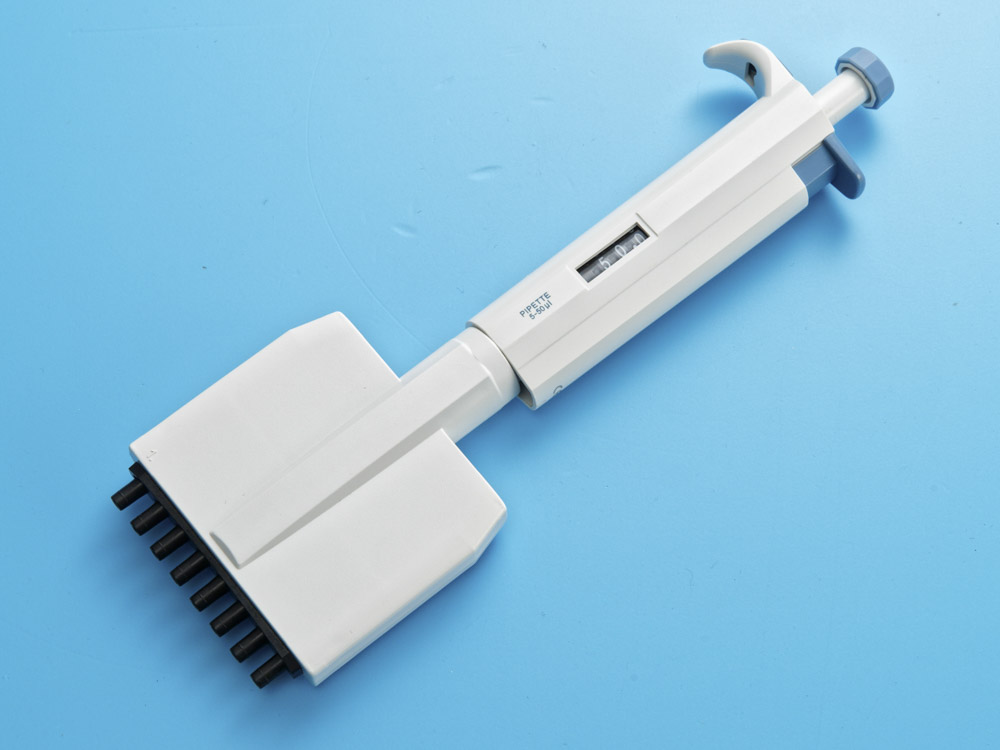 Дозатор 8-канальный переменного объема 5 - 50 мкл, 6013049